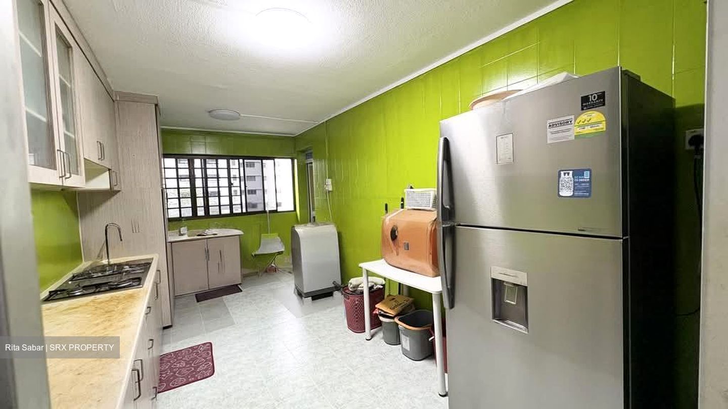 Blk 207 Jurong East View (Jurong East), HDB 3 Rooms #591898441